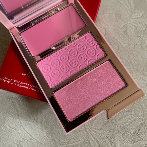 One/Size O/S Cheek Clapper 3D Blush Trio Attention Seeker BNIB - Picture 11 of 16